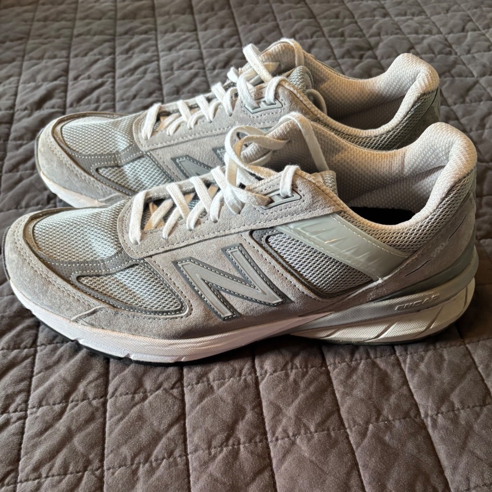 New Balance 990v5 Grey Made in USA Mens Running Shoes M990GL5‎ Size 10.5 US